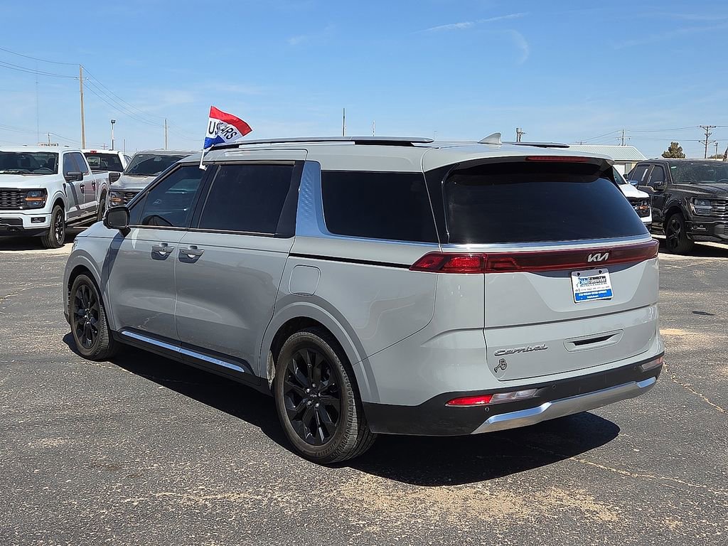 Used 2022 Kia Carnival SX image 3