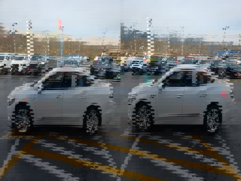 Used 2019 Buick LaCrosse Preferred image 7