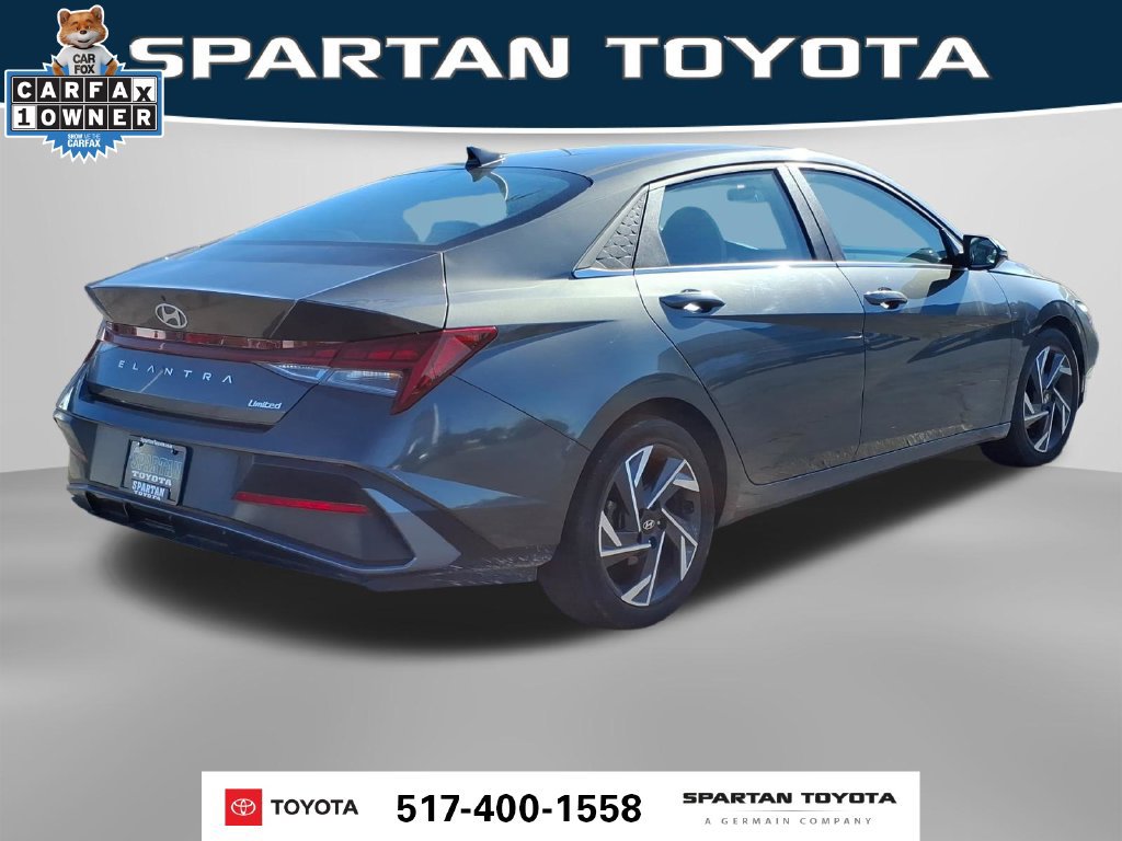 Used 2025 Hyundai Elantra Limited FWD image 7