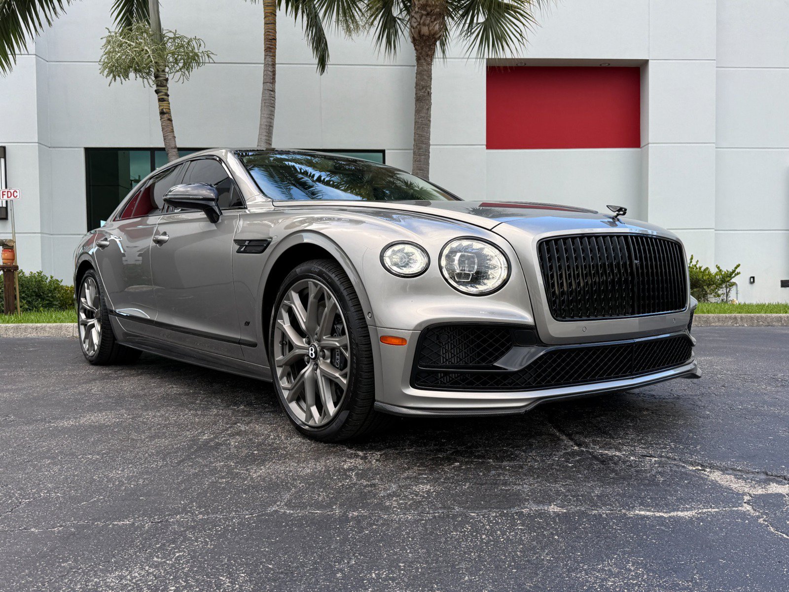 Used 2023 Bentley Flying Spur V8 AWD/4WD image 7