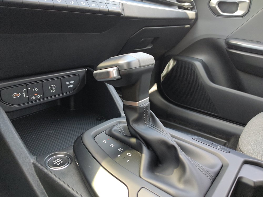 Used 2025 Kia K4 FWD image 26