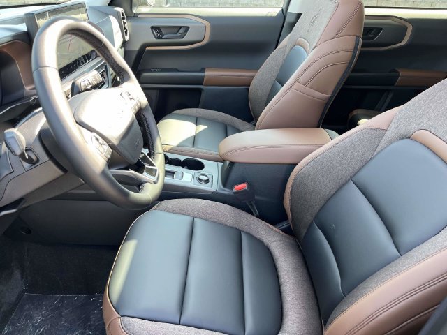 New 2026 Ford Bronco Sport Outer Banks w/ Outer Banks Tech Package+ AWD/4WD image 11