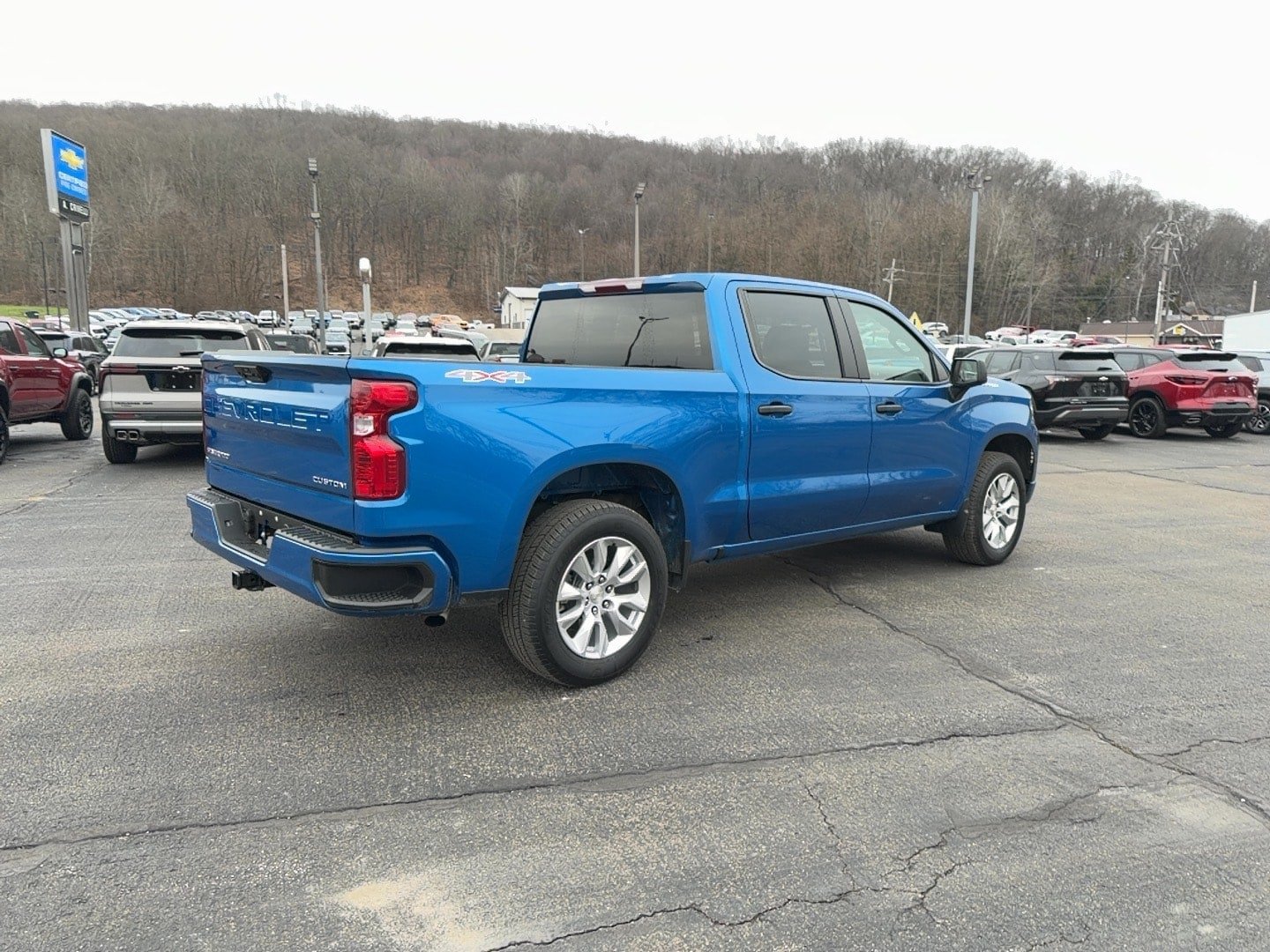 Used 2023 Chevrolet Silverado 1500 Custom AWD/4WD image 5