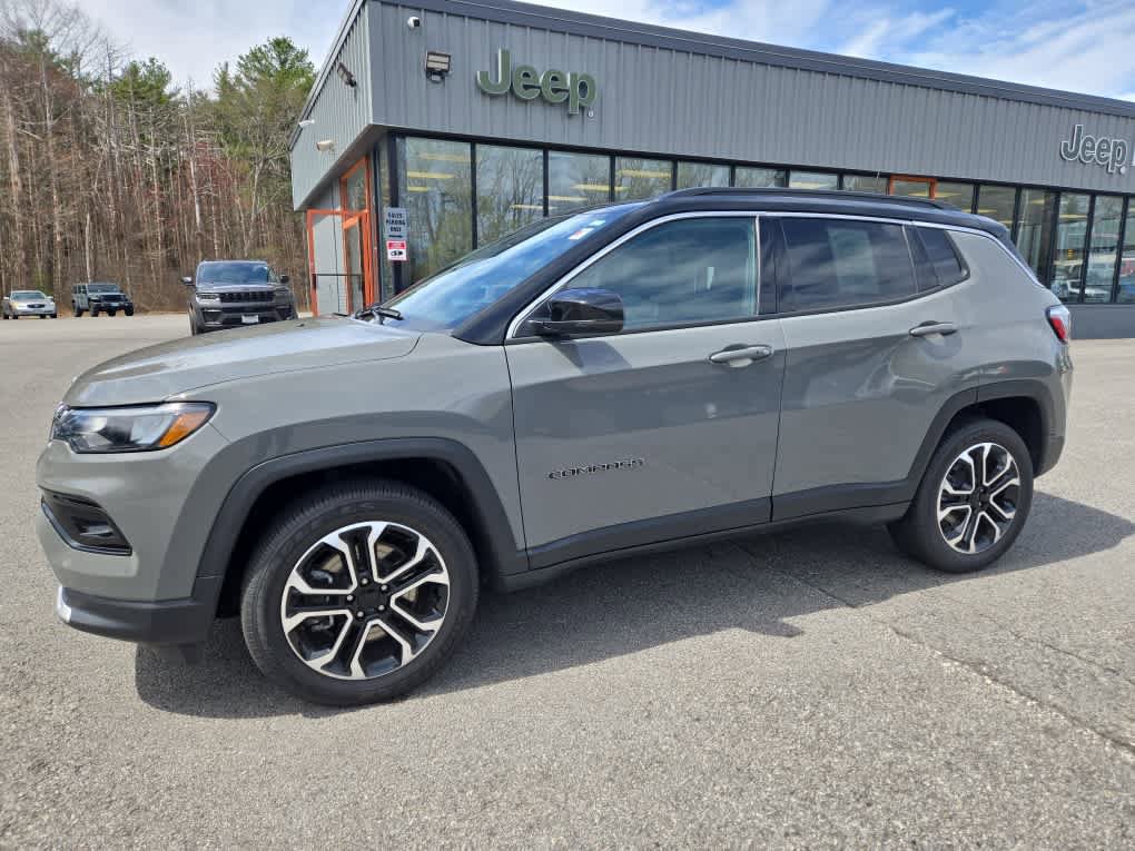 Used 2024 Jeep Compass Limited AWD/4WD image 8