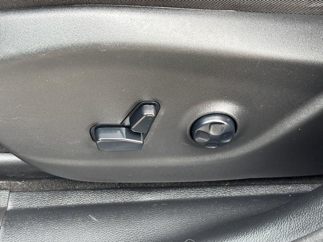 Used 2020 Jeep Cherokee Limited AWD/4WD image 19