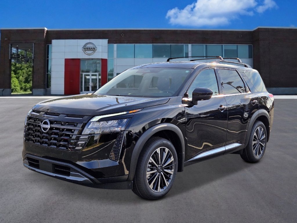 New 2026 Nissan Pathfinder Platinum FWD image 1