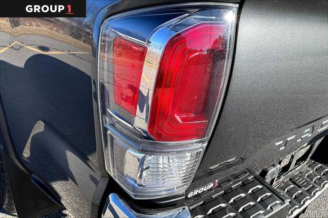 Certified 2023 Toyota Tacoma TRD Off-Road image 28
