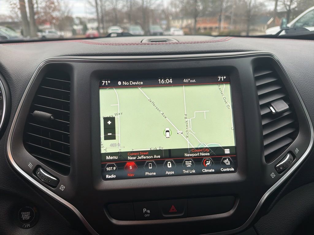 Used 2019 Jeep Cherokee Trailhawk image 24
