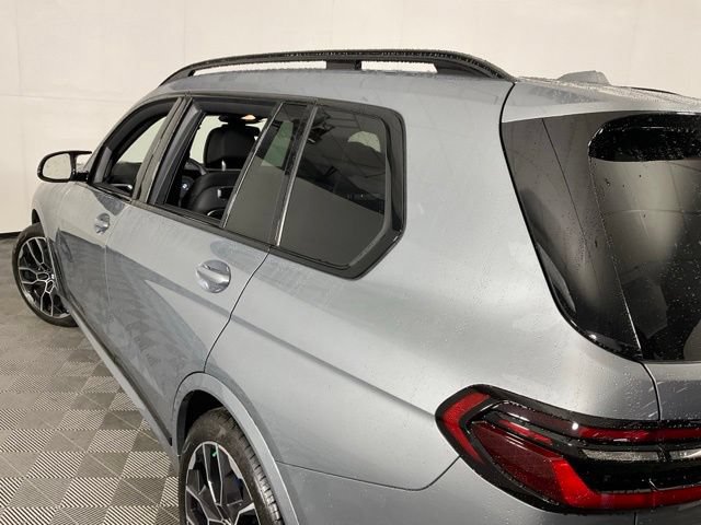 Certified 2025 BMW X7 M60i AWD/4WD image 40