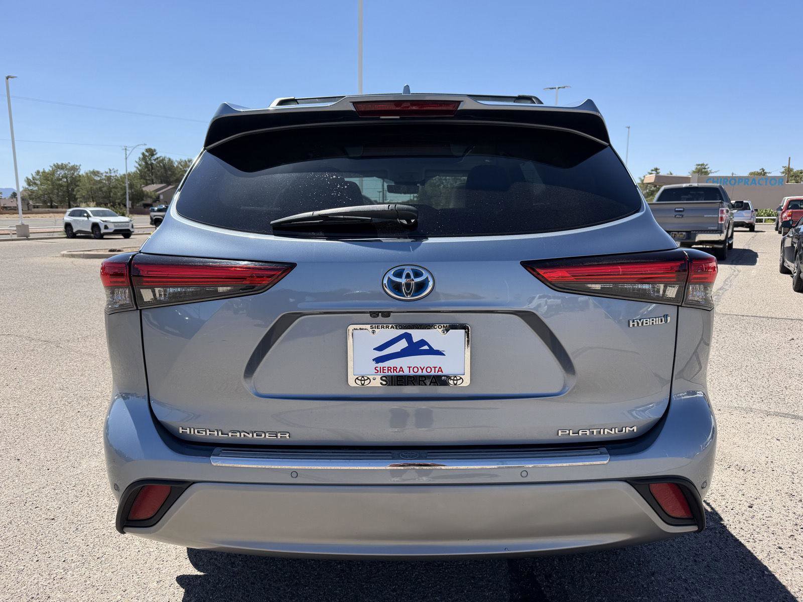 Used 2021 Toyota Highlander Platinum AWD/4WD image 4