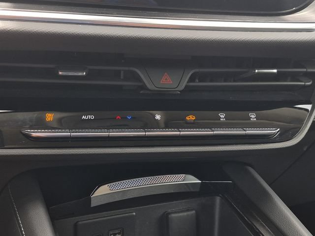 Used 2024 Buick Envision Preferred AWD/4WD image 36