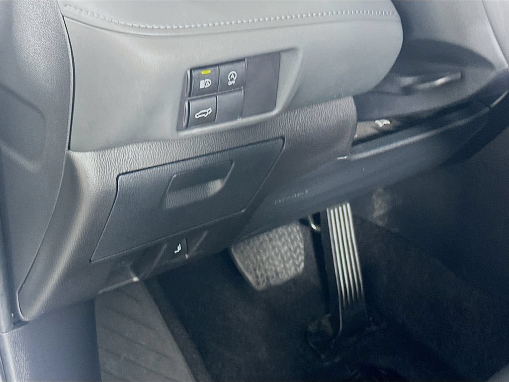 Certified 2024 Toyota Highlander XLE AWD/4WD image 10