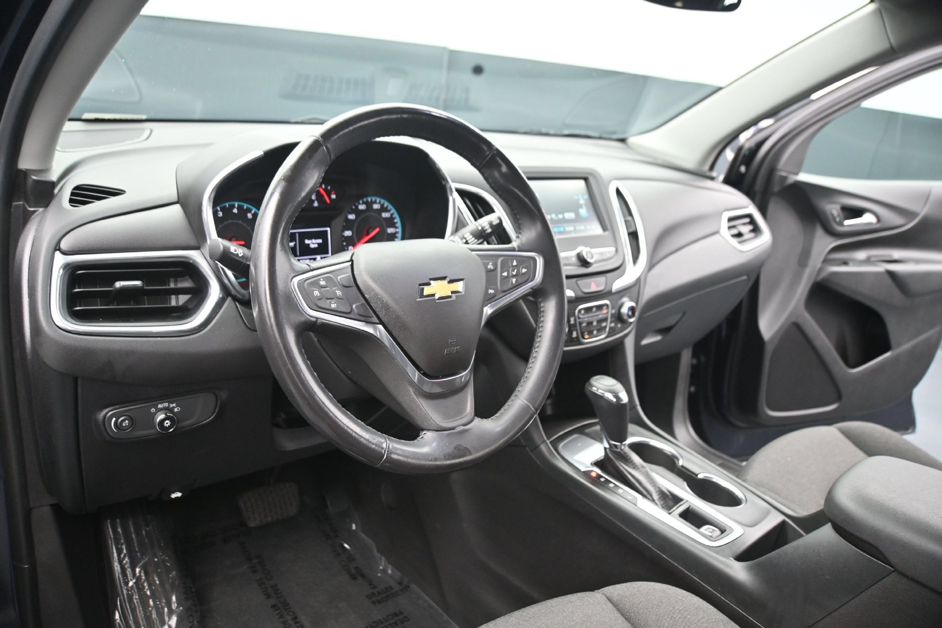 Used 2018 Chevrolet Equinox LT FWD image 22