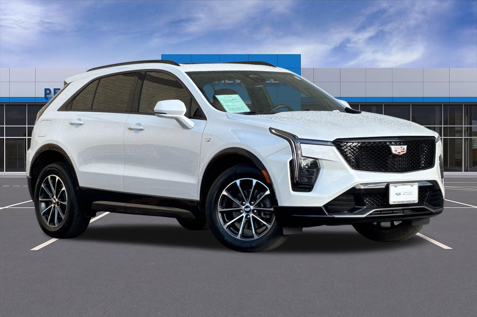 Used 2024 Cadillac XT4 Sport image 2