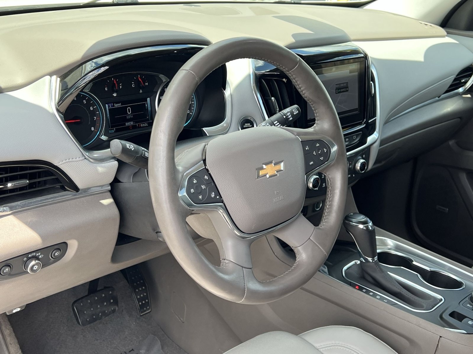 Used 2019 Chevrolet Traverse Premier w/ Driver Confidence II Package FWD image 13