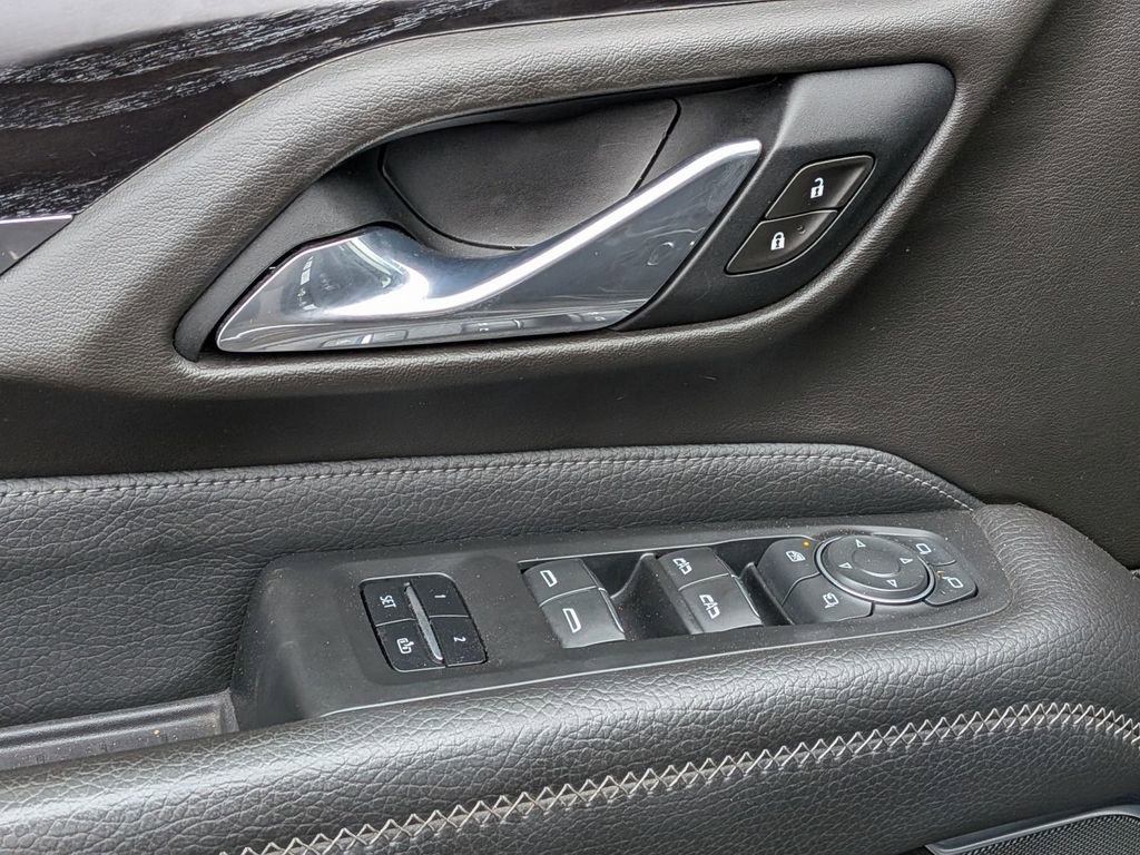 Used 2021 GMC Yukon XL Denali AWD/4WD image 13