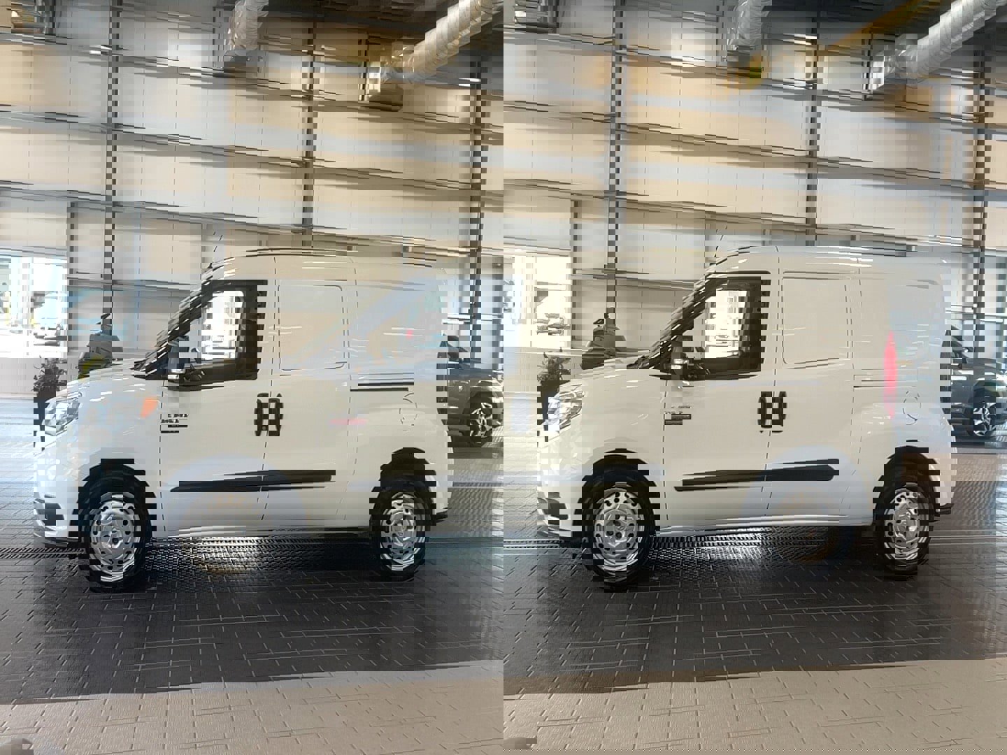 Used 2022 RAM ProMaster City Tradesman image 4