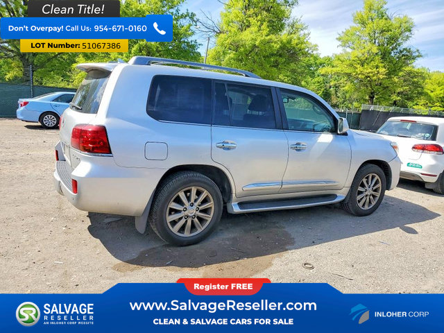 Used 2011 Lexus LX 570 4WD w/ Luxury Pkg image 4