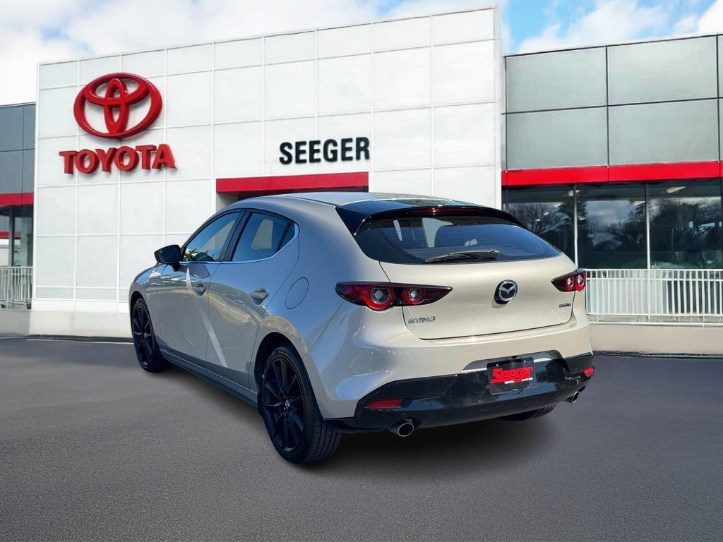 Used 2024 MAZDA MAZDA3 s FWD image 9