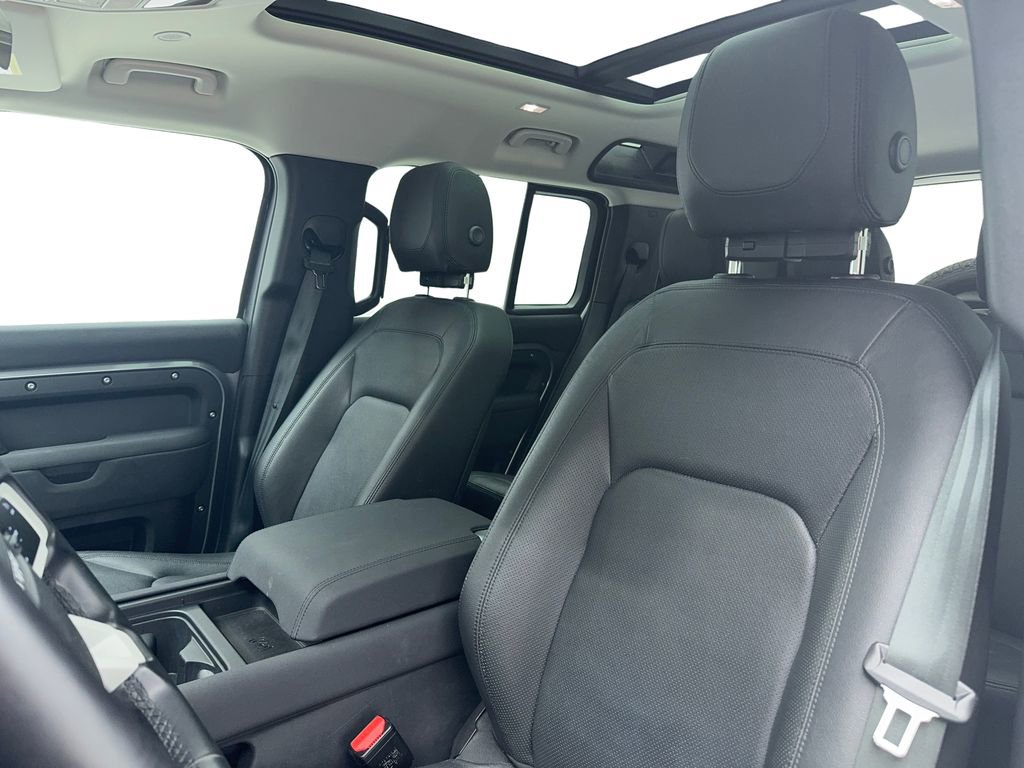 Used 2023 Land Rover Defender 110 SE image 39