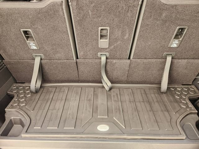 New 2026 Land Rover Defender 130 V8 AWD/4WD image 23