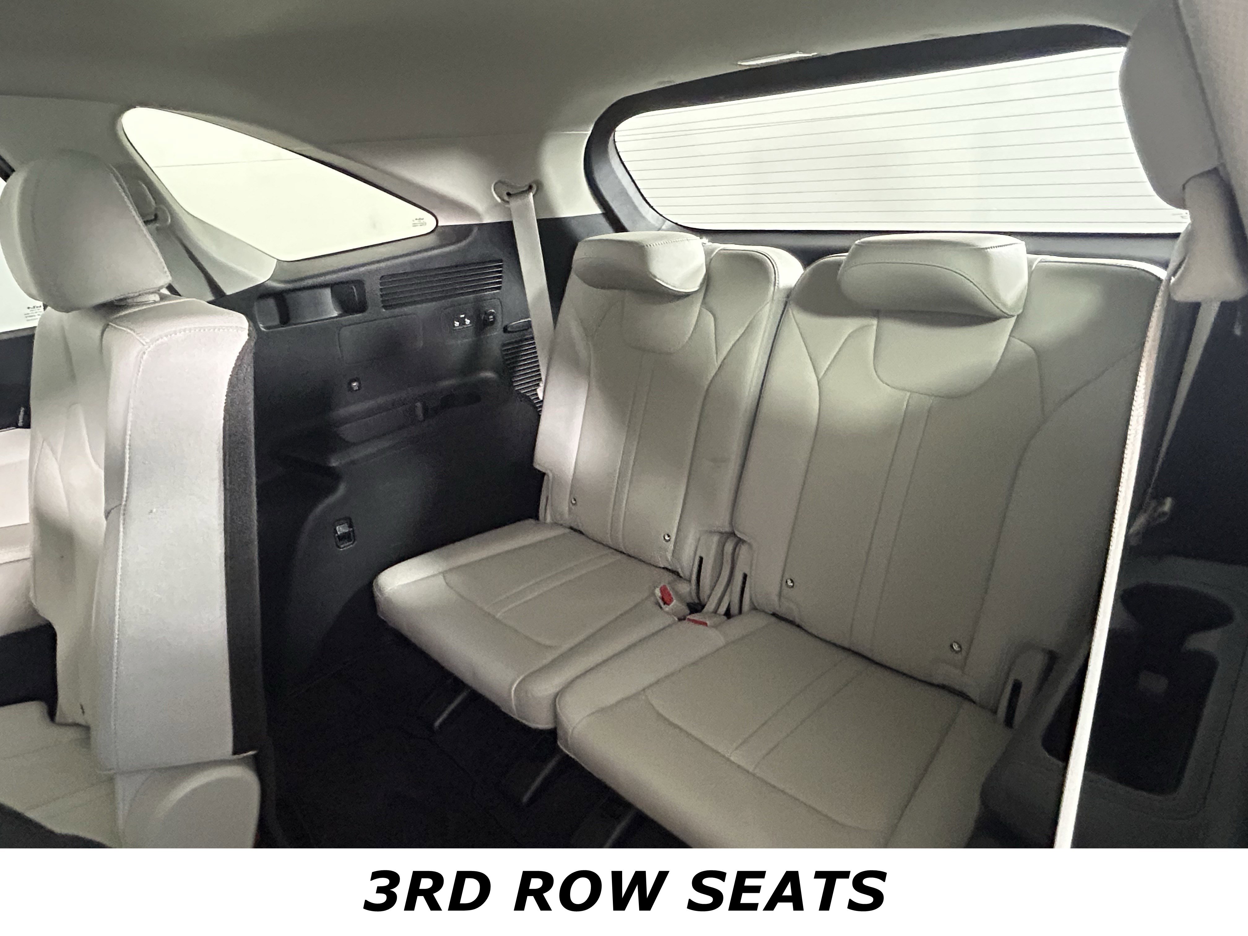 Used 2025 Kia Sorento S w/ Panoramic Sunroof Package image 12