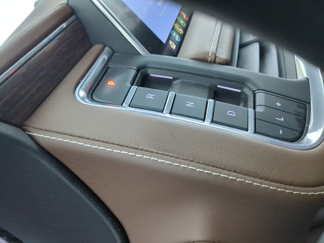 Used 2021 Chevrolet Suburban High Country image 28