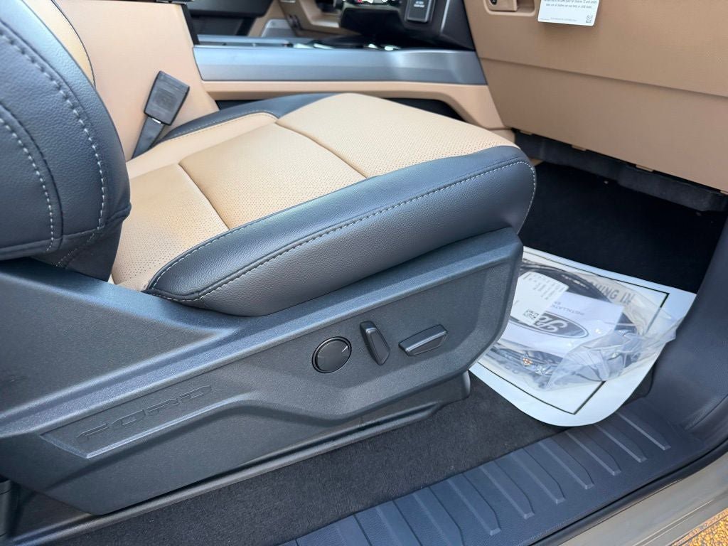 New 2026 Ford F250 Lariat w/ Lariat Ultimate Package image 30