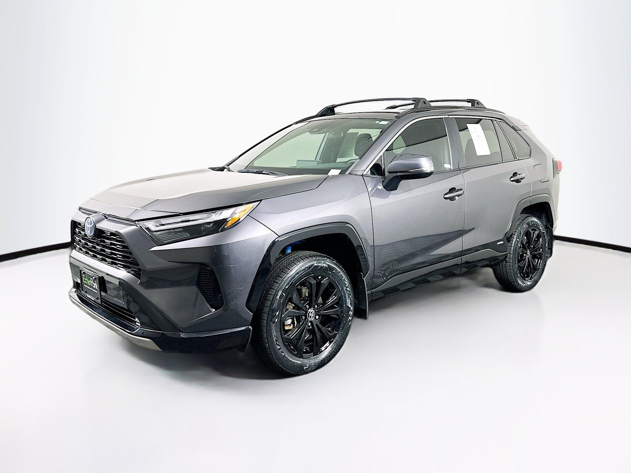 Used 2023 Toyota RAV4 SE AWD/4WD image 3
