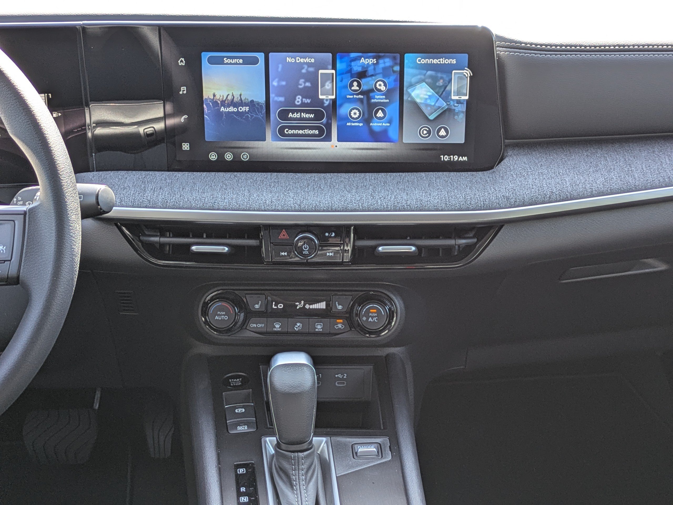 New 2026 Nissan Kicks SV w/ SV Premium Package FWD image 19