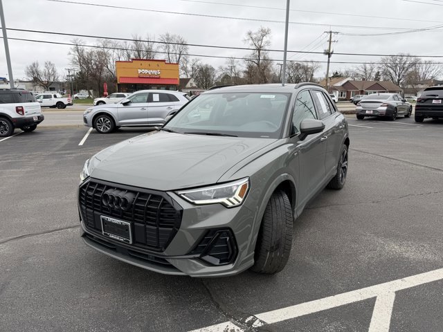Used 2023 Audi Q3 2.0T Premium Plus image 2