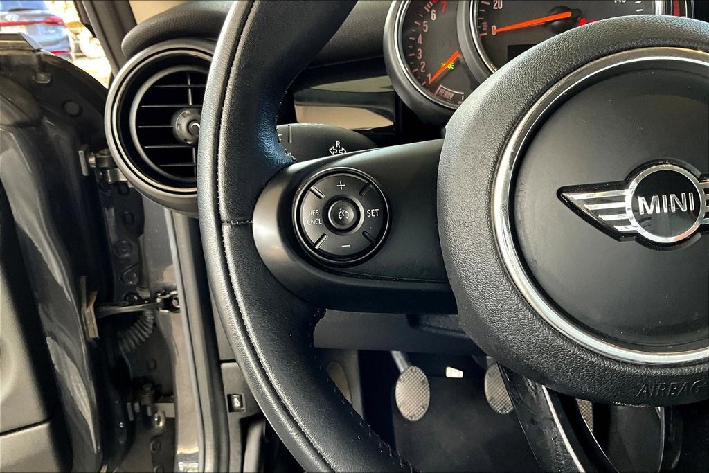 Used 2019 MINI Cooper S image 21