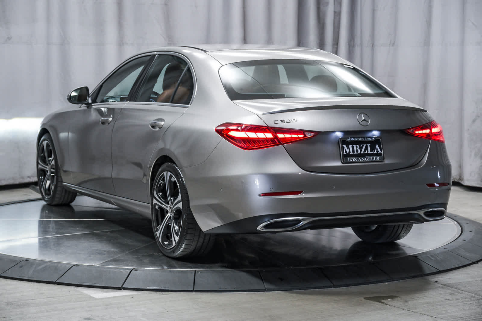 Used 2024 Mercedes-Benz C 300 Sedan image 2