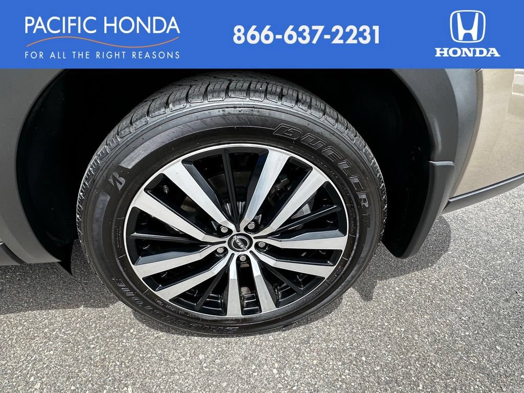 Used 2023 Nissan Pathfinder Platinum FWD image 12