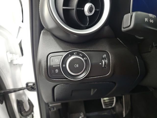 Used 2024 Alfa Romeo Giulia Veloce image 17