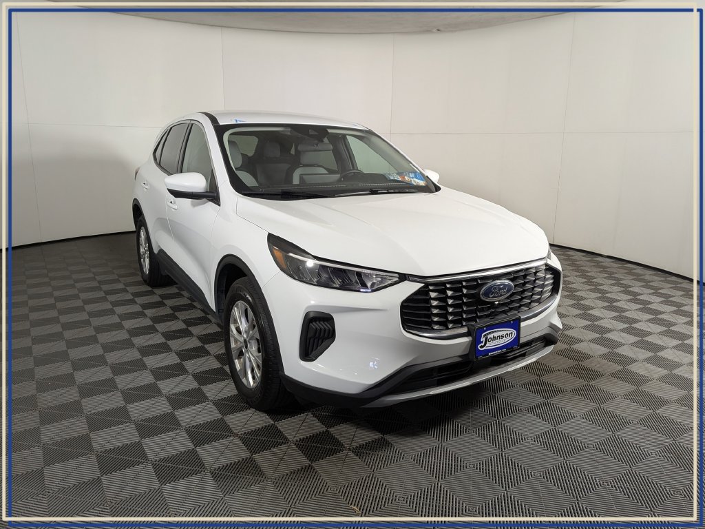 Used 2023 Ford Escape Active w/ Tech Pack #2 AWD/4WD image 5
