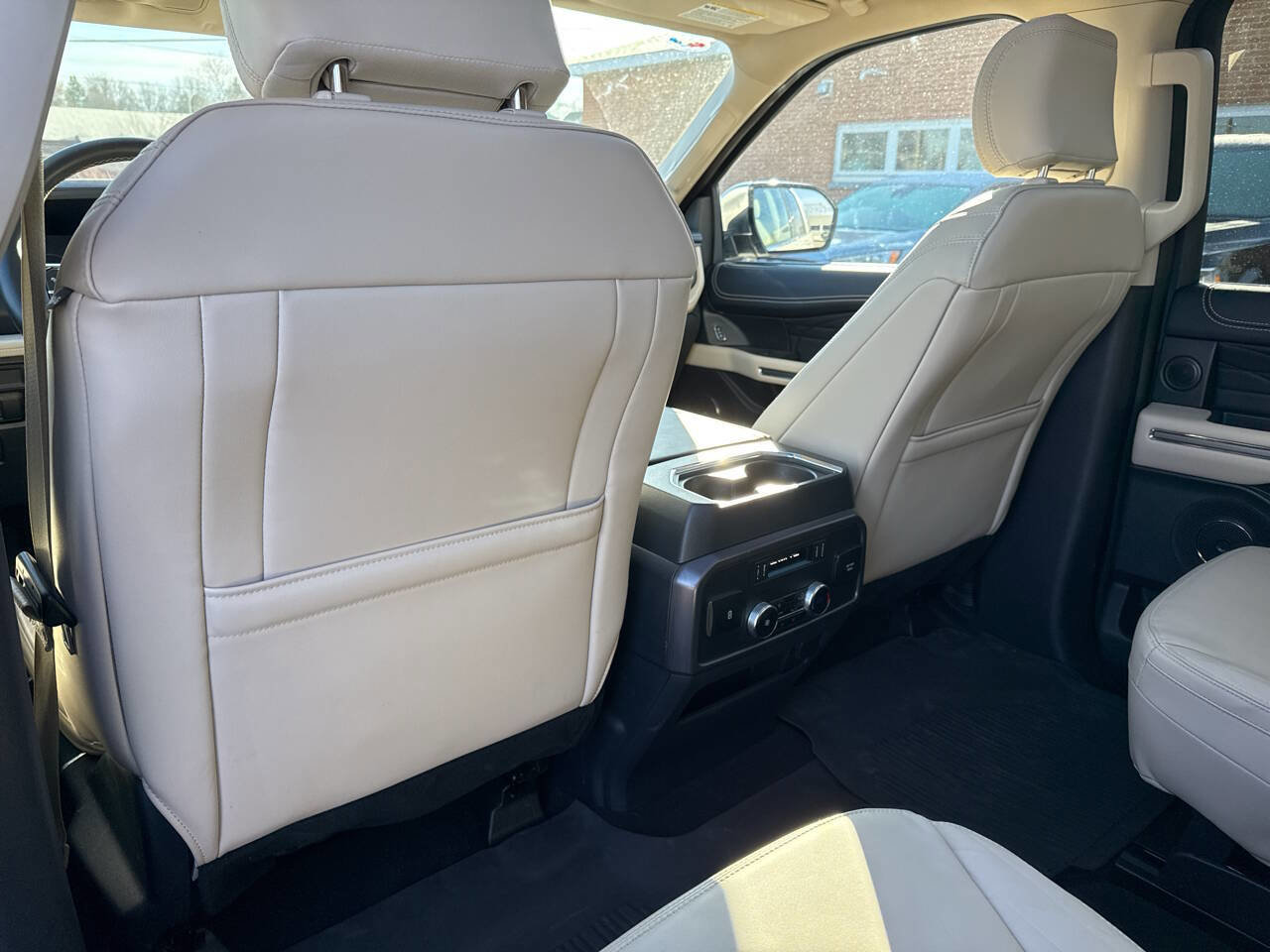 Certified 2024 Ford Expedition Max Platinum image 22