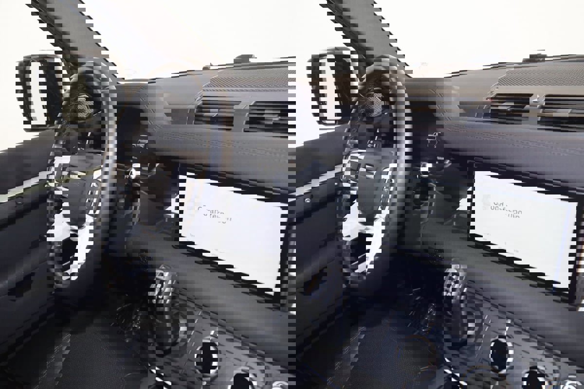 Used 2023 Land Rover Defender 110 S image 53