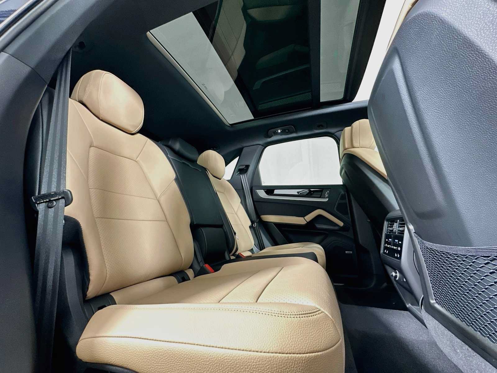 New 2026 Porsche Cayenne AWD/4WD image 27