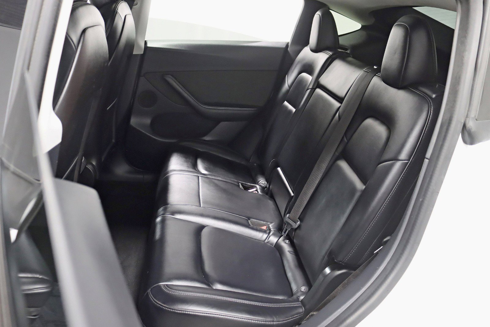 Used 2020 Tesla Model Y Long Range image 29