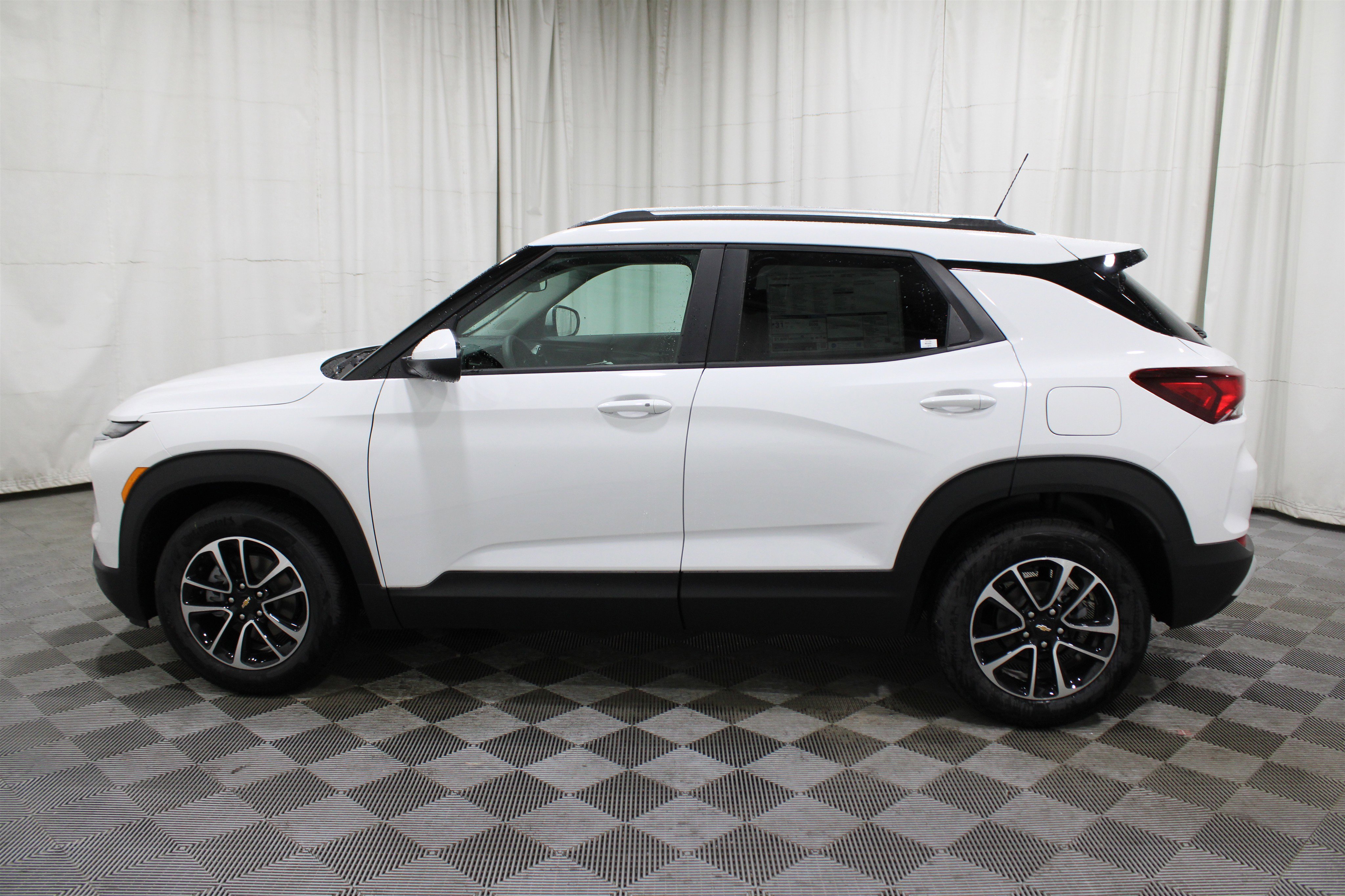New 2026 Chevrolet TrailBlazer LT w/ Driver Confidence Package FWD image 36