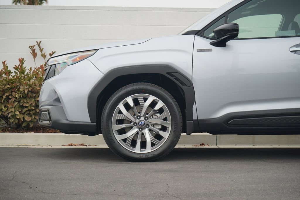 New 2025 Subaru Forester Touring w/ Touring Package image 2