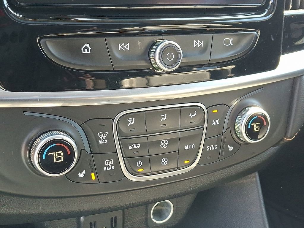 Used 2019 Chevrolet Traverse RS image 18