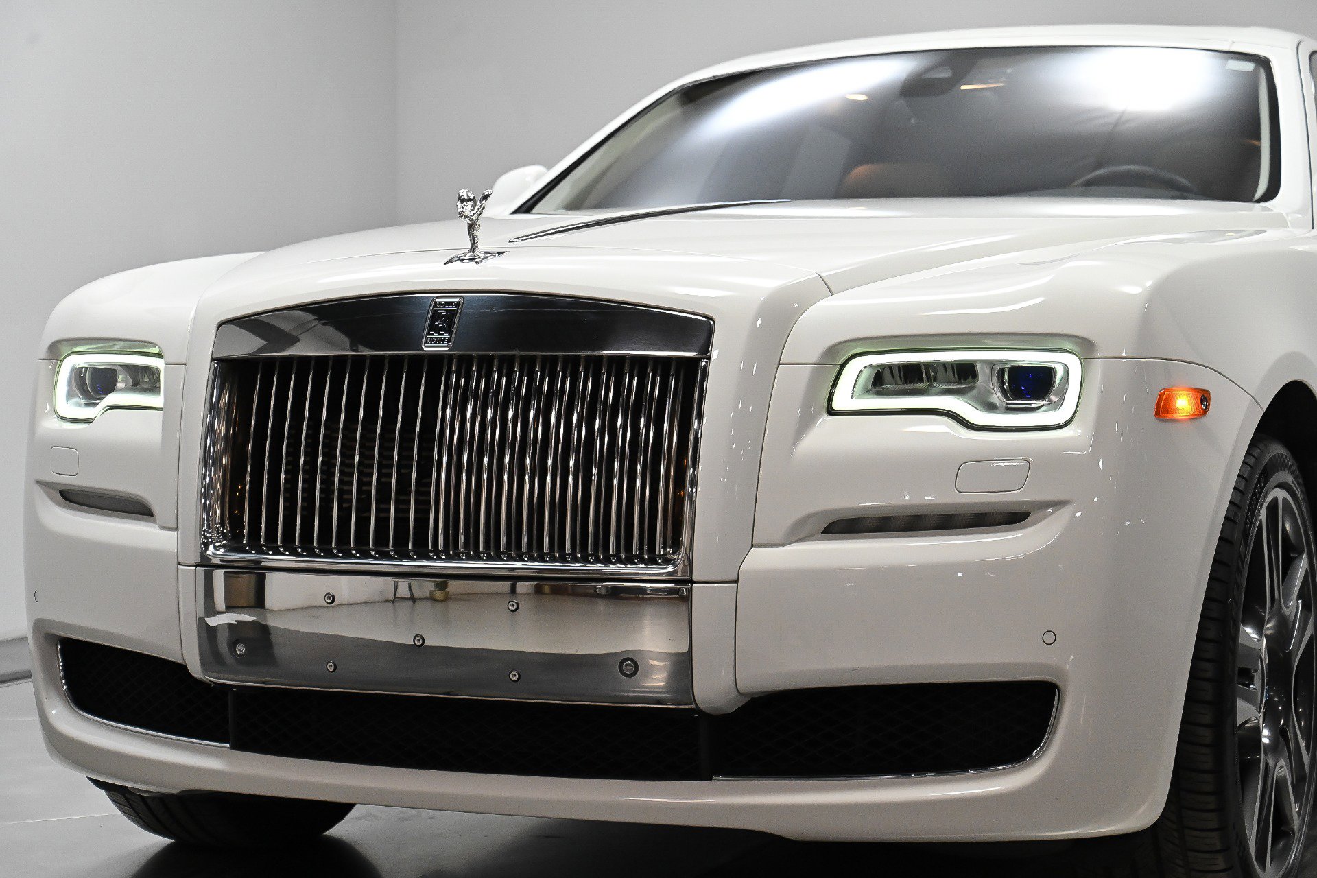 Used 2017 Rolls-Royce Ghost image 48