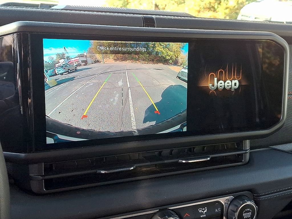 Used 2024 Jeep Wrangler Unlimited Rubicon image 18