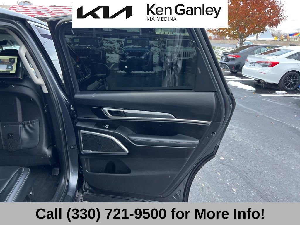 Used 2022 Kia Telluride LX image 58