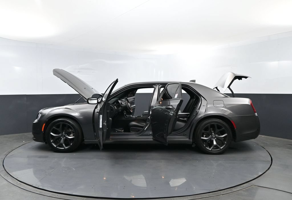 Used 2023 Chrysler 300 S RWD image 28