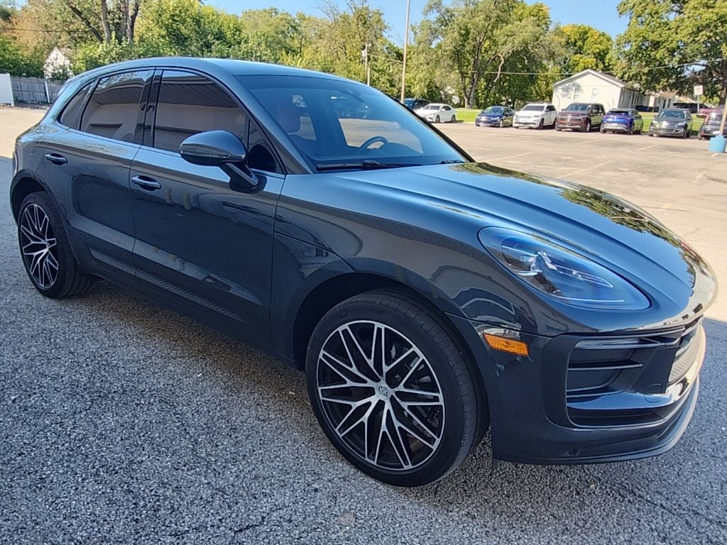 Used 2023 Porsche Macan AWD/4WD image 6