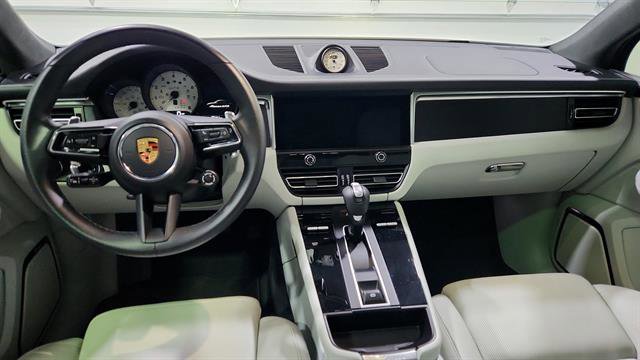 Used 2023 Porsche Macan GTS image 24