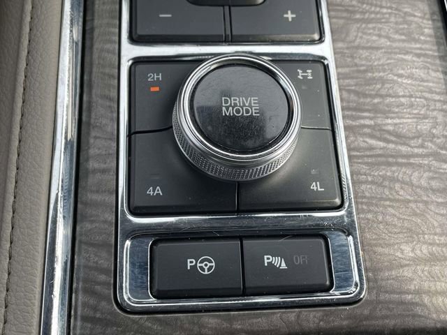Certified 2019 Ford Expedition Max Limited w/ Special Edition Package AWD/4WD image 23